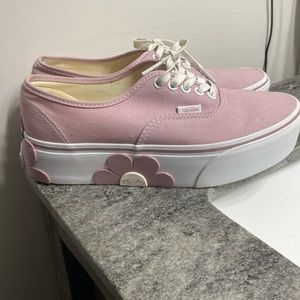 Women’s Stackform flower Vans